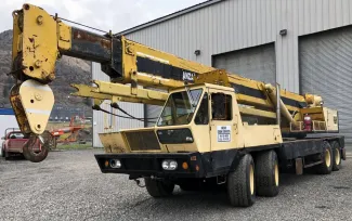 P&H 30 Ton Truck Crane