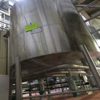 2,500 Gallon Stainless Steel Tank